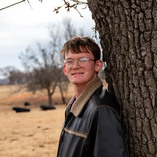 oklahoma-senior-boy-portrait-rural-country-tree